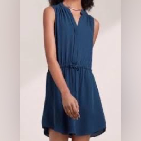 Aritzia Dresses & Skirts - Babaton Aritzia 100% silk beautiful sleeveless lined dress w/ drawstring waist.